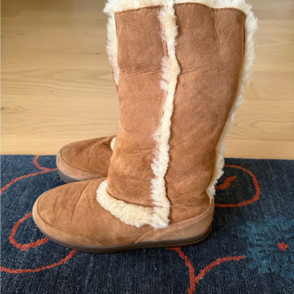 UGG Chestnut Brown Suede Shearling Winter Boots